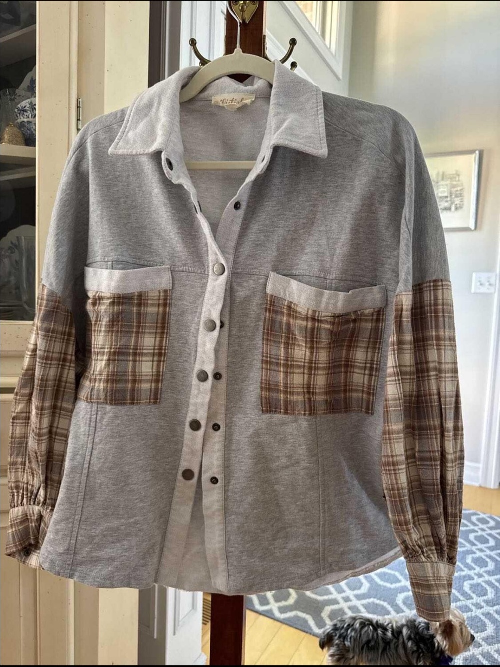 Dry goods Gray Button-Up shirt with Plaid Pocket Details Medium